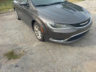 2015 Chrysler 200 Limited - Primary Damage Right Image
